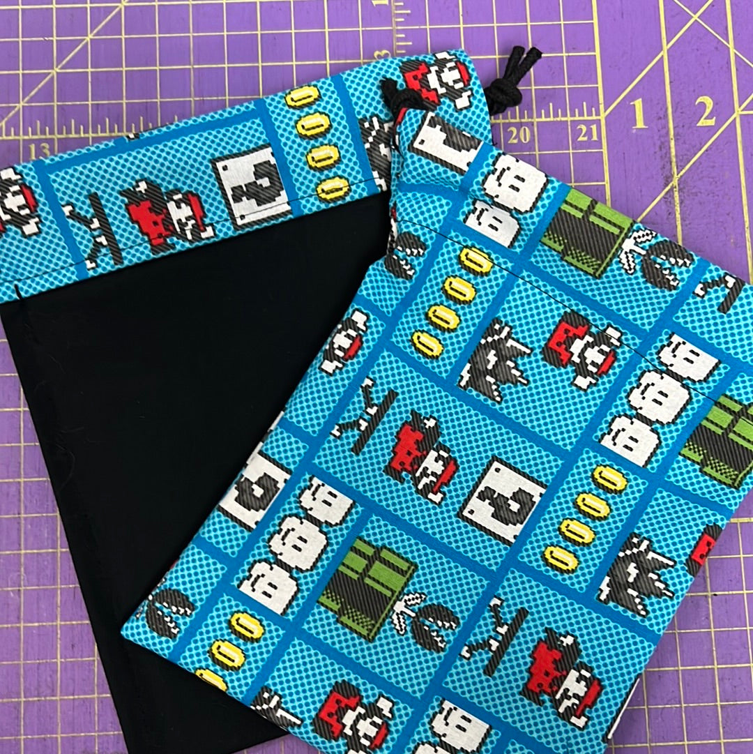 Super Mario Brothers Dice Bag Quiltoni